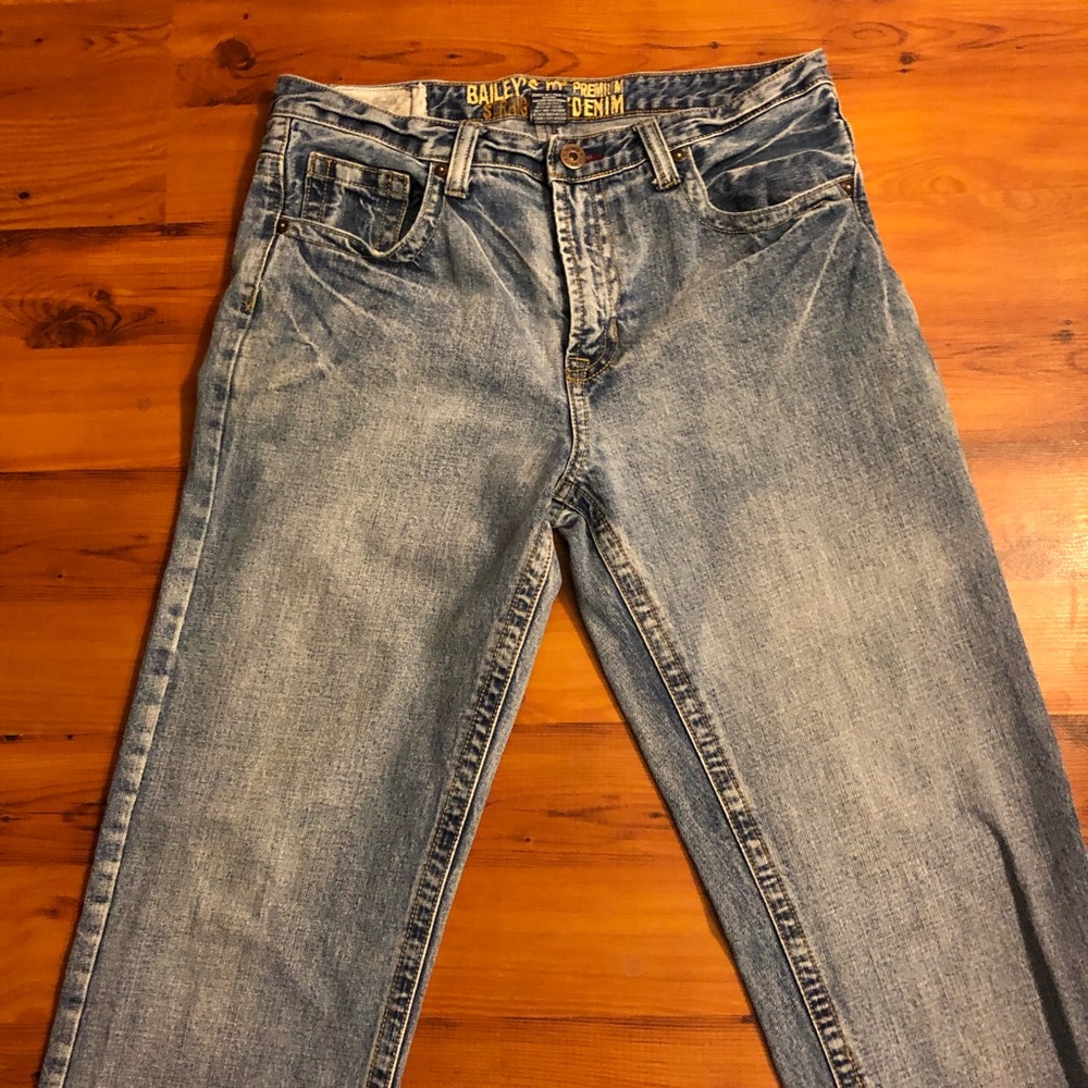Baileys Point Jeans - Picture 5 of 8